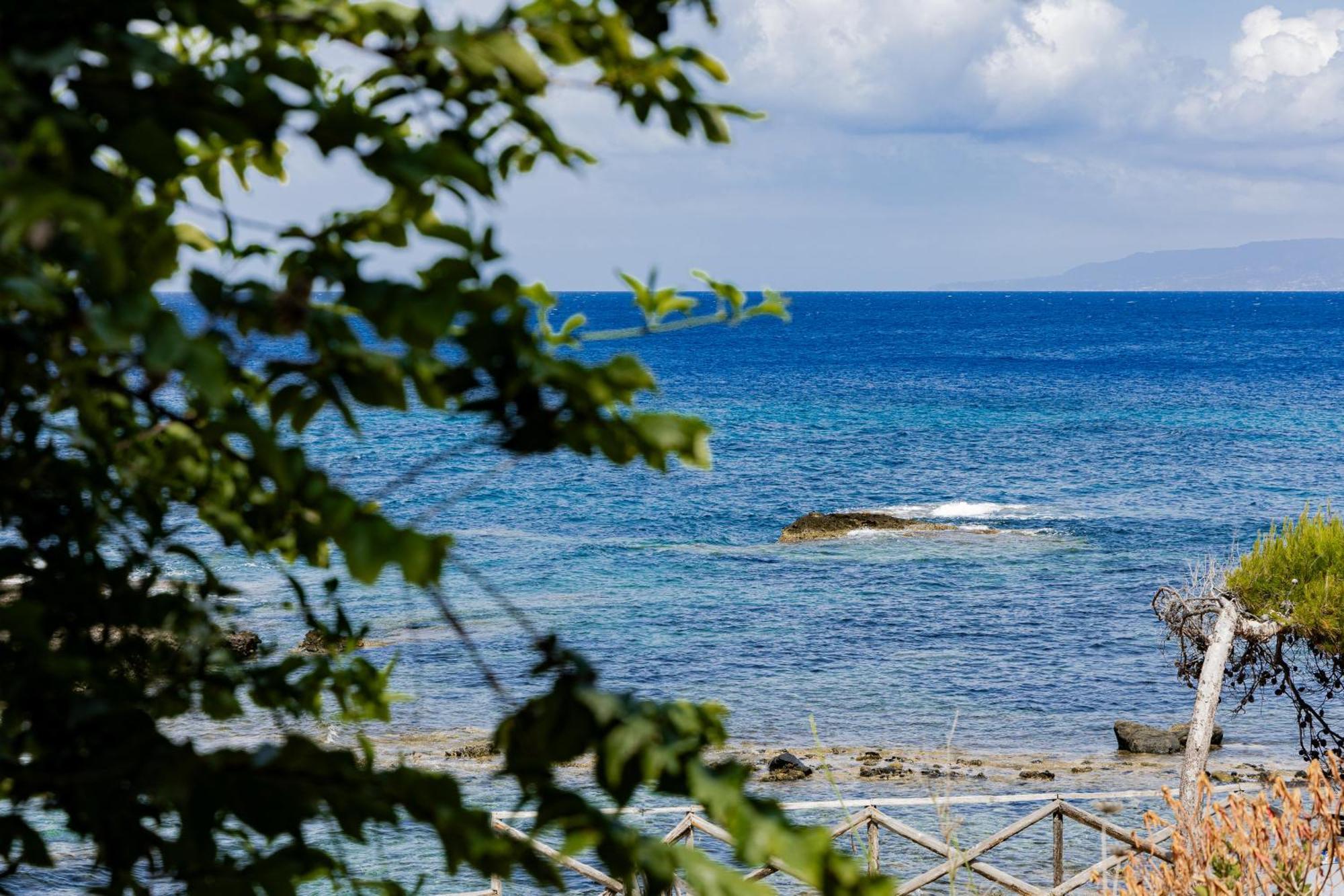 Riva Smeralda Camping Lodge Milazzo Dış mekan fotoğraf