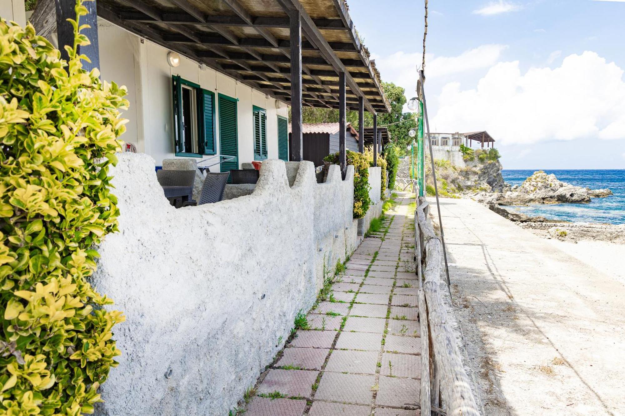 Riva Smeralda Camping Lodge Milazzo Dış mekan fotoğraf
